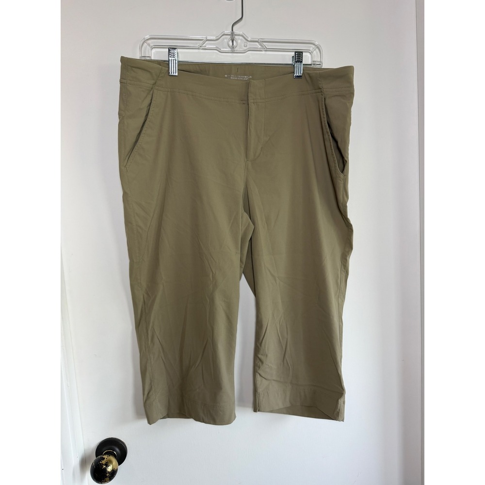 Columbia Omni-Shield Tan Khaki Capri Hiking Pants Womens Size 16, 18L Outdoor